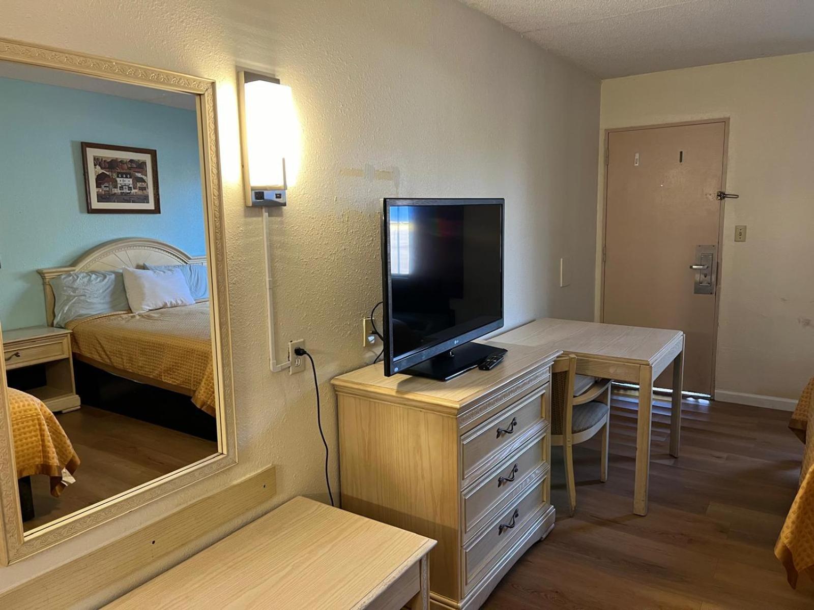 Quality Quarters Inn By Oyo Richmond Ky I-75 Buitenkant foto