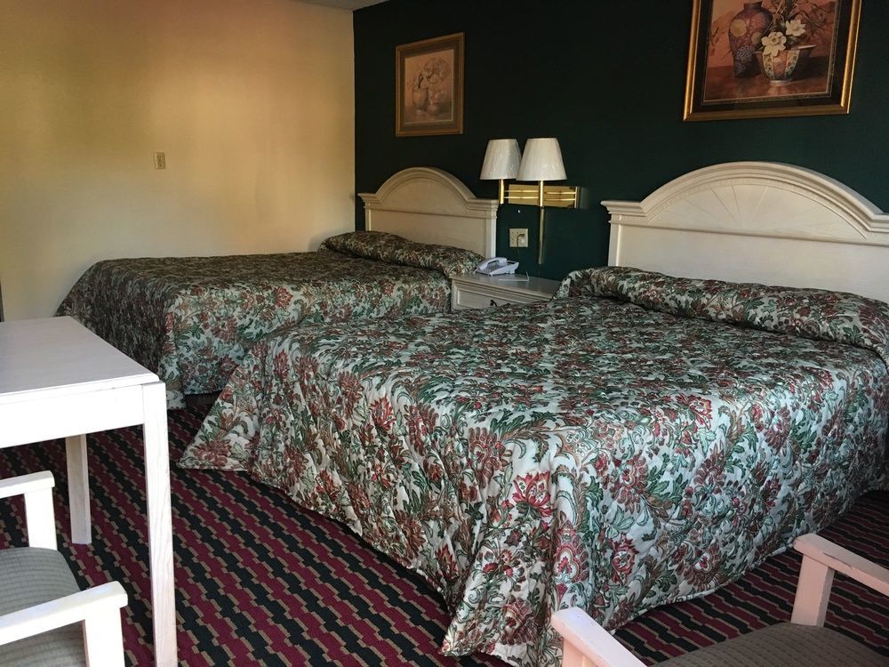 Quality Quarters Inn By Oyo Richmond Ky I-75 Buitenkant foto
